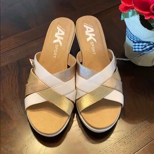 Anne Klein size 10M wedge sandals